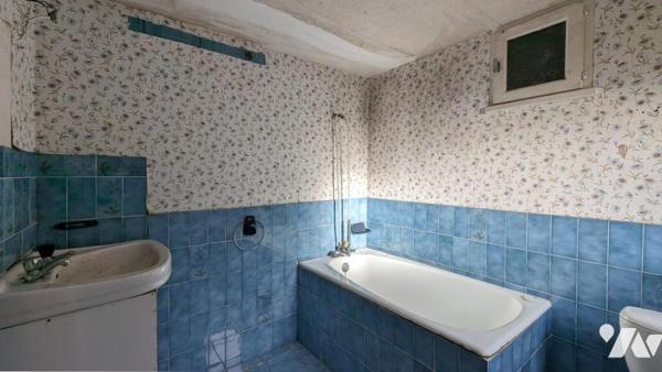 Très belle opportunité à Porsguen, Plouescat - Maison à Rénover avec Hangar, à deux Pas des Plages