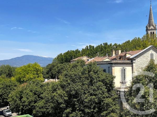 Appartement T3 à vendre  6 pièces - 59,18 m 2   CARPENTRAS  - 84