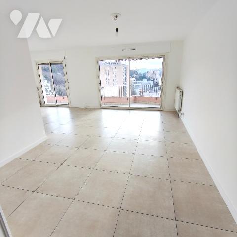 DERNIER ÉTAGE - Appartement T3 d'env. 95 m² à vendre à GAP 05000 avec cave, parking couvert ...