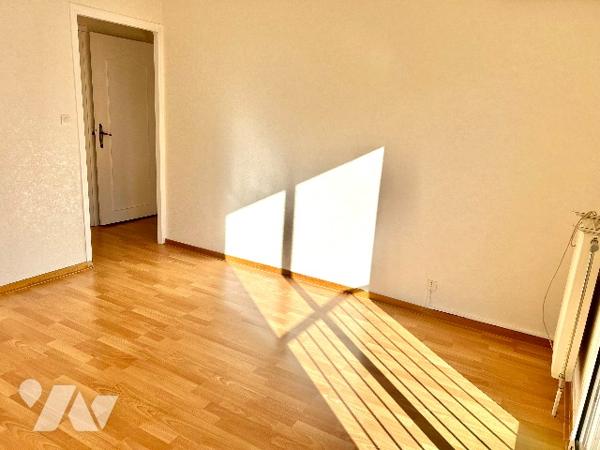 DERNIER ÉTAGE - Appartement T3 d'env. 95 m² à vendre à GAP 05000 avec cave, parking couvert ...