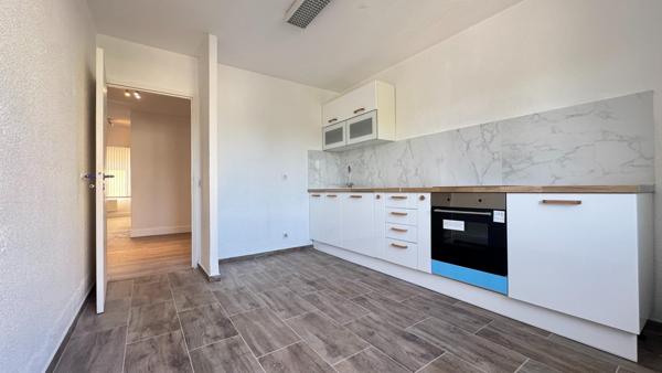 Appartement T 3 - 4 emplacement N°1 sur BLV.