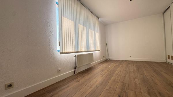 Appartement T 3 - 4 emplacement N°1 sur BLV.