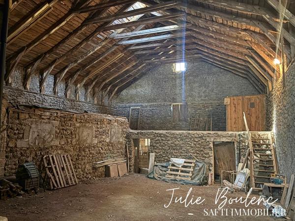 Charmante maison avec garage et jardin