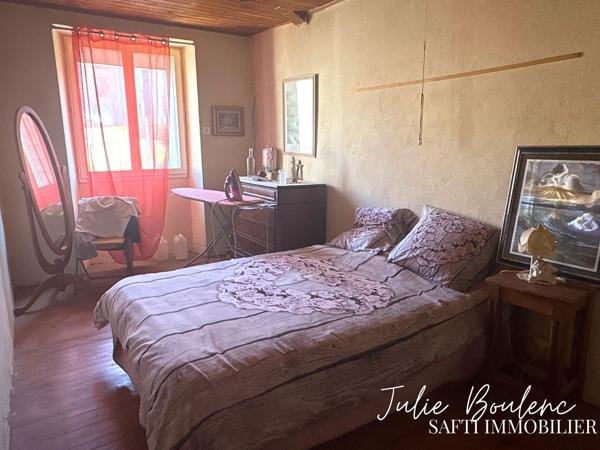 Charmante maison avec garage et jardin