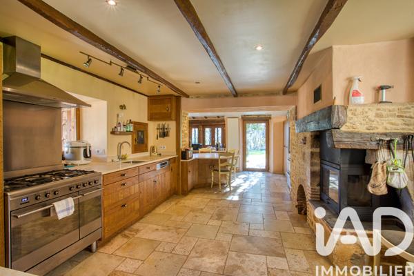 Maison à vendre 22 pièces 950 m² Puy-l'Évêque