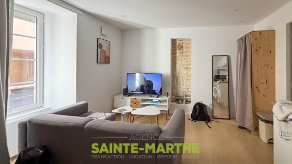 Niort. Immeuble de rapport. Niort (79000)