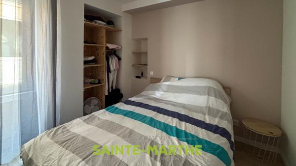 Niort. Immeuble de rapport. Niort (79000)