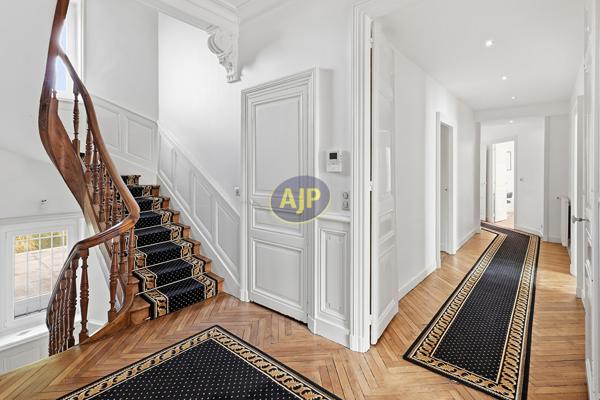 Biens de prestige à vendre Nantes : maison 1 390 000€ - AJP Immobilier Nantes Jouzel