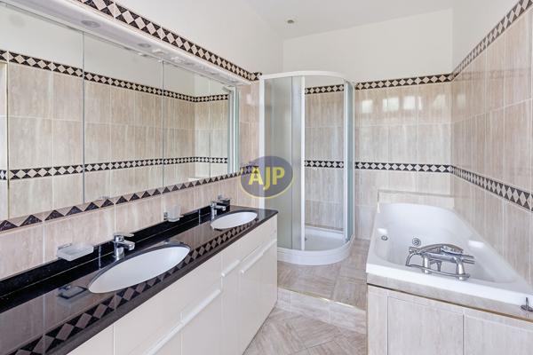 Biens de prestige à vendre Nantes : maison 1 390 000€ - AJP Immobilier Nantes Jouzel