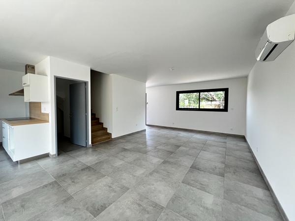 A LOUER - LAVERNOSE LACASSE - Maison 4 pièces 98 m² avec cuisine équipée, climatisation réversible et garage - G1200-FG