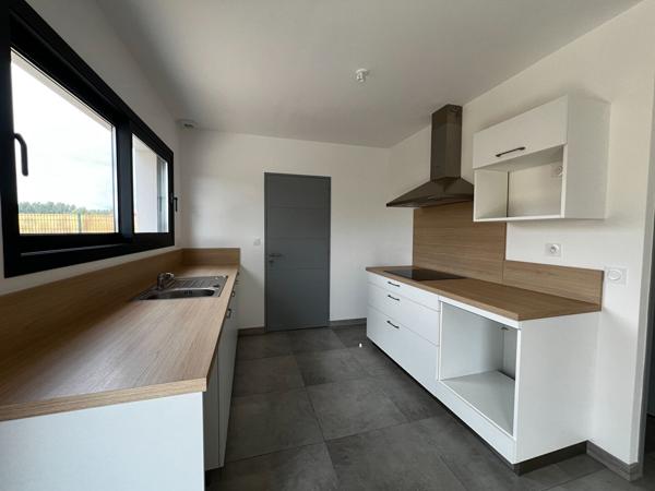 A LOUER - LAVERNOSE LACASSE - Maison 4 pièces 98 m² avec cuisine équipée, climatisation réversible et garage - G1200-FG