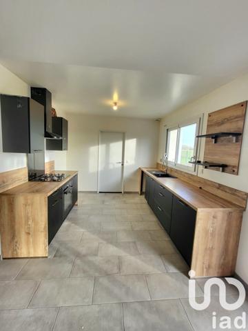 Pavillon 5 pièces de 110 m² à Châtellerault (86100)