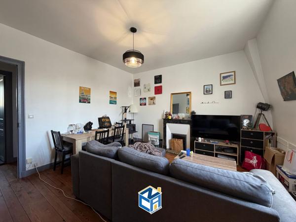 IMMEUBLE TOURANGEAU - 4 APPARTEMENTS - RUE D'ENTRAIGUES