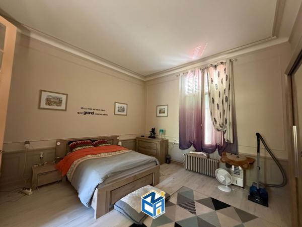 IMMEUBLE TOURANGEAU - 4 APPARTEMENTS - RUE D'ENTRAIGUES