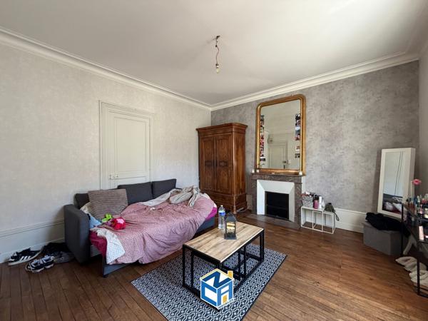 IMMEUBLE TOURANGEAU - 4 APPARTEMENTS - RUE D'ENTRAIGUES