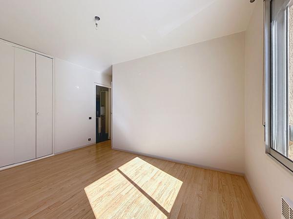 Lyon 9e/ Appartement 2 pièces 45 m2 + garage