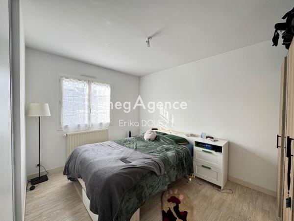 Maison à CHEMILLE-EN-ANJOU, 49120 - 4 pièces 77m²