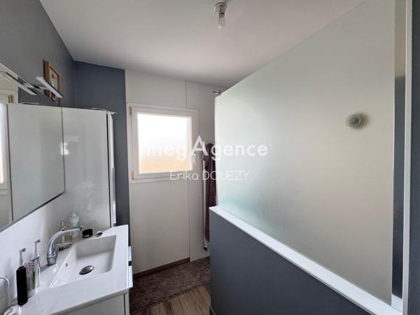 Maison à CHEMILLE-EN-ANJOU, 49120 - 4 pièces 77m²