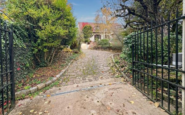 Maison à vendre    5 pièces • 189 m2 Soisy-sur-Seine