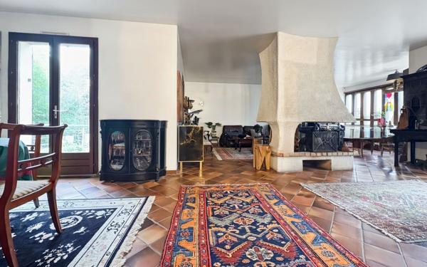 Maison à vendre    5 pièces • 189 m2 Soisy-sur-Seine