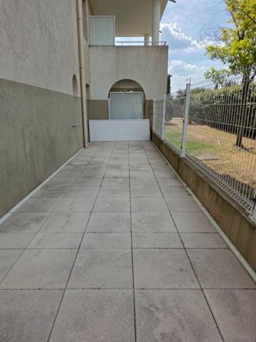 BRIGNOLES Appartement T3  avec grande terrasse et parkings