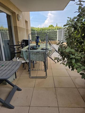 BRIGNOLES Appartement T3  avec grande terrasse et parkings