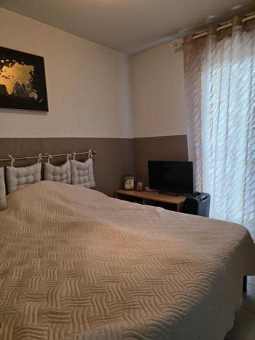 BRIGNOLES Appartement T3  avec grande terrasse et parkings