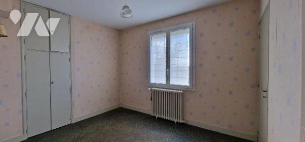 Maison à Vendre à Thouars (79100) en Deux-Sèvres (79)

Cette maison dispose d'une surface hab...
