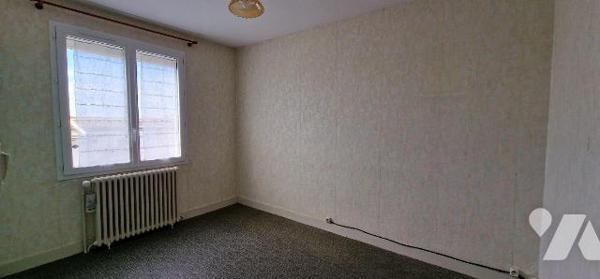 Maison à Vendre à Thouars (79100) en Deux-Sèvres (79)

Cette maison dispose d'une surface hab...