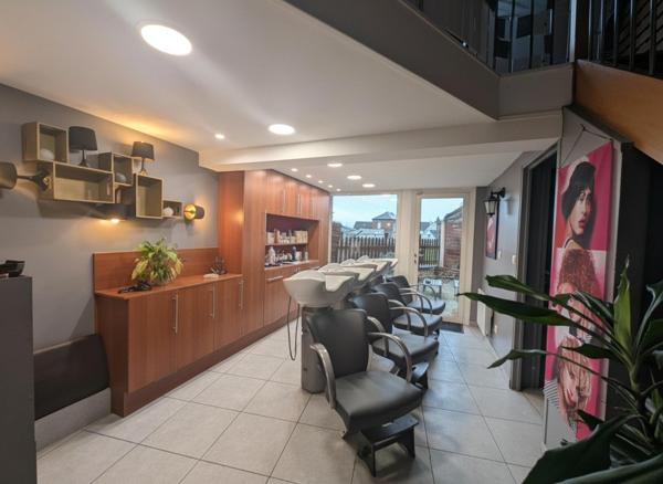 Salon coiffure & esthétique –  Zéro travaux