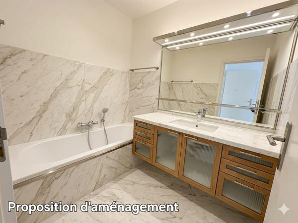 A VENDRE - NICE / CORNICHE FLEURIE : Grand 2 pièces de 57m2 avec extérieur. Fort potentiel !