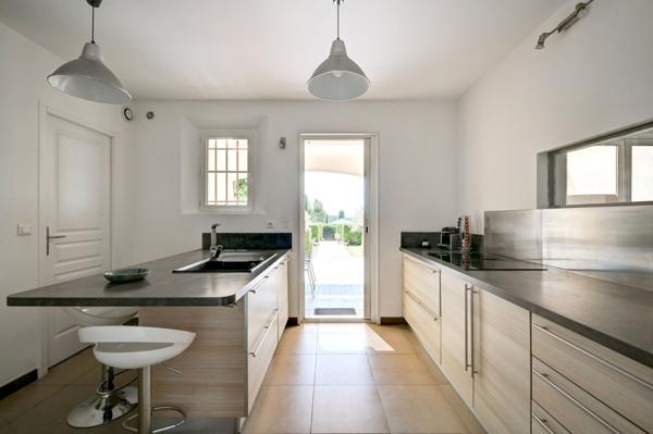 Vente Maison de luxe Aix-en-Provence 5 Pièces 155 m²