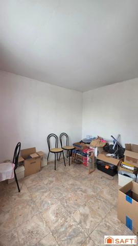 Bel appartement T3, avec ascenseur en demi étage.