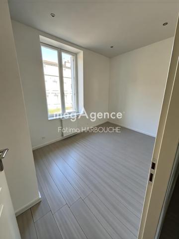 Appartement à LE CHAMBON-FEUGEROLLES, 42500 - 4 pièces 100m²