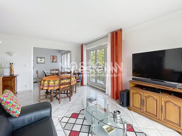 À vendre spacieux 3 pièces de 72.82 m2 au dernier étage avec ascenseur à Bois d'Arcy