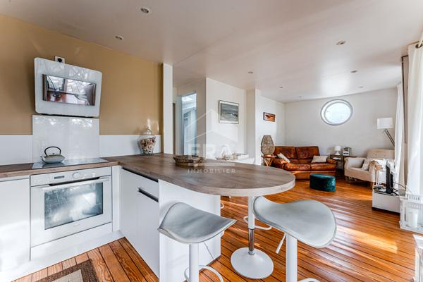 Maison bardage bois de 65 m². 2 chambres .garage .calme, jardin et terrasse
