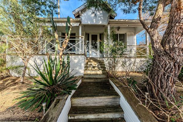 Maison bardage bois de 65 m². 2 chambres .garage .calme, jardin et terrasse