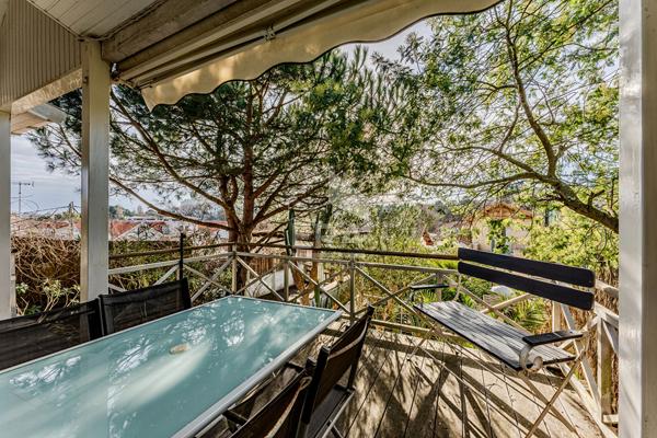 Maison bardage bois de 65 m². 2 chambres .garage .calme, jardin et terrasse