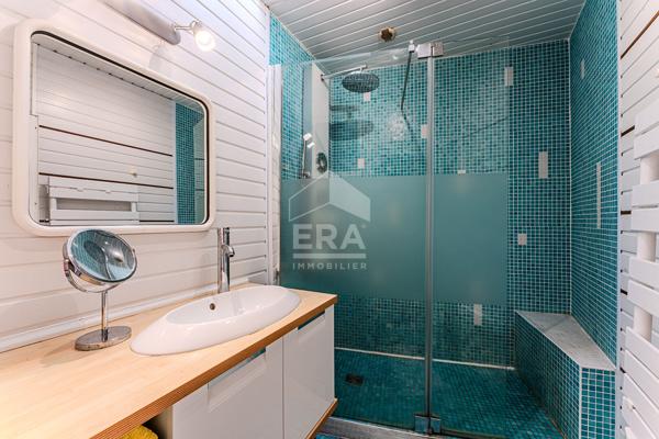 Maison bardage bois de 65 m². 2 chambres .garage .calme, jardin et terrasse