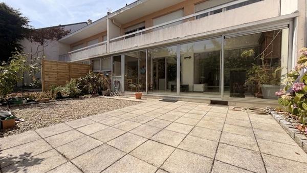 Maison Evry Courcouronnes 8 pièce(s) 145 m2