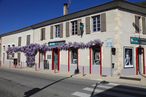 Local professionnel avec bureaux