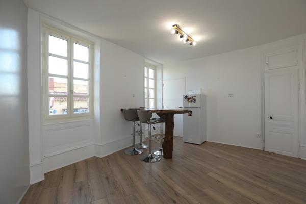 Local professionnel avec bureaux