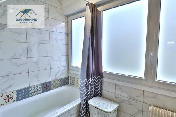 Appartement premier étage avec garage et cave !