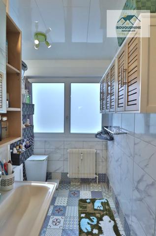 Appartement premier étage avec garage et cave !