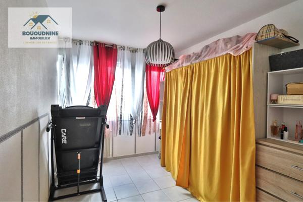 Appartement premier étage avec garage et cave !