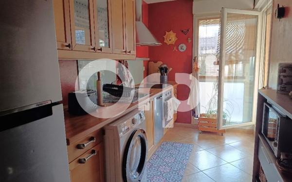 Appartement à vendre    2 pièces • 52 m2 Saint-Genis-Laval