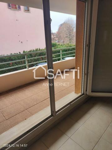 VASTE APPARTEMENT CENTRE VILLE - RESIDENCE AVEC ASCENSEUR