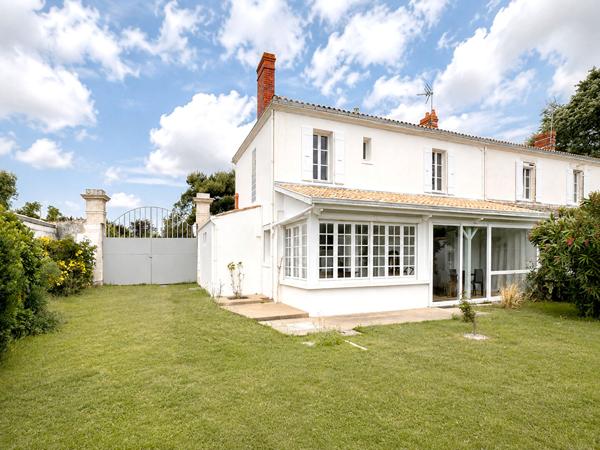 Maison bourgeoise à vendre à Périgny - 5 pièces, 136 m²