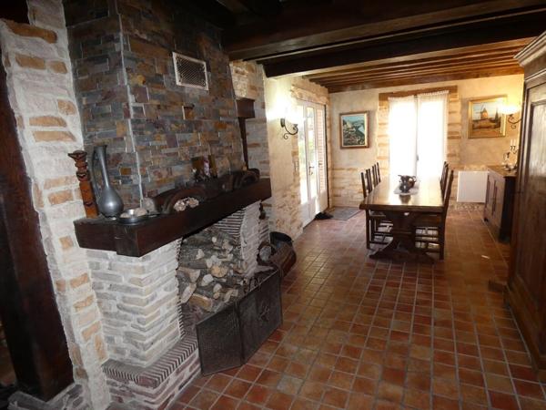 Maison à la campagne de 194 m2 env Secteur Chandai