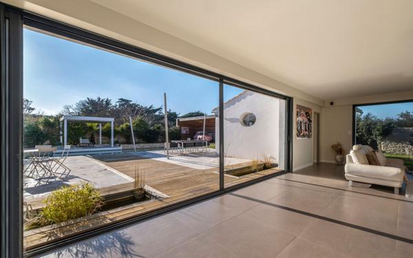 Maison à vendre    5 pièces •  La Flotte